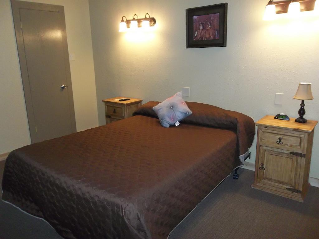 Knights Inn Pearsall Rum bild